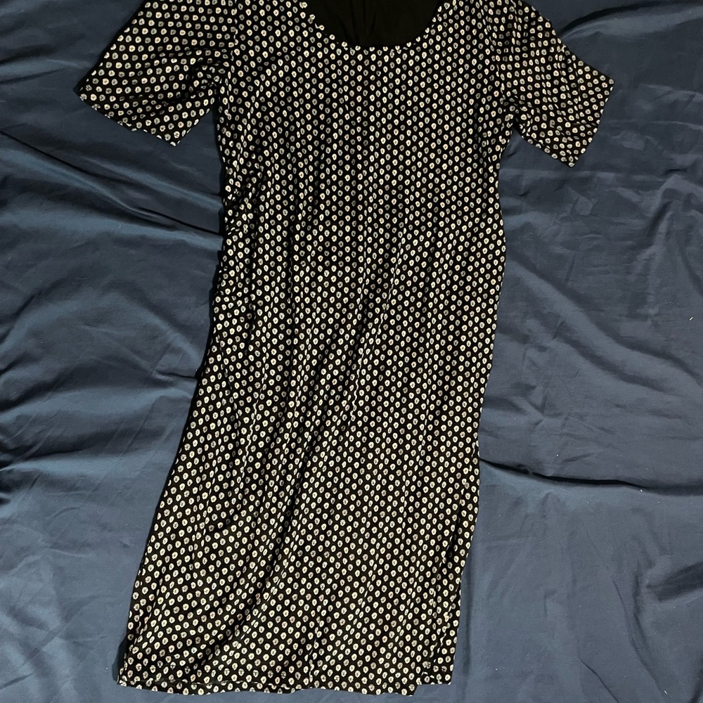 Stretchy Maternity Dress - Picture 4 of 4